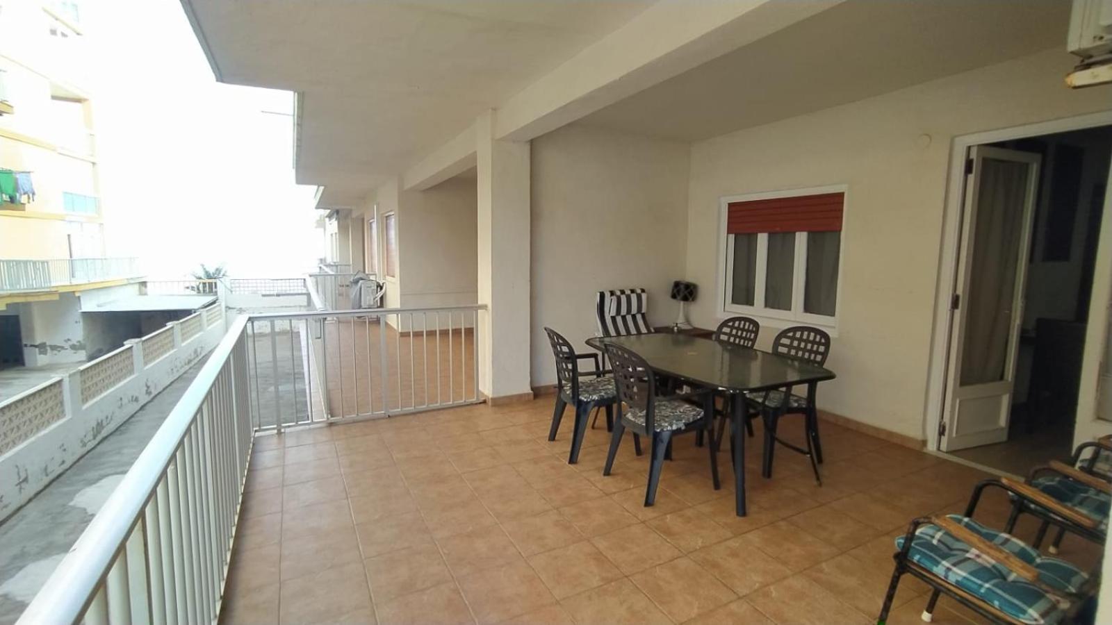 Apartamento Entero Primera Linea De Playa, Pet Friendly Tavernes de Valldigna Eksteriør billede